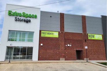 Extra Space Storage - 4701 North Ravenswood Avenue Chicago, IL 60640