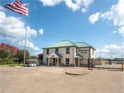 Extra Space Storage - 8421 Homeward Way Sugar Land, TX 77479