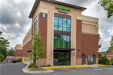 Extra Space Storage - 5218 Oakdale Road Southeast Smyrna, GA 30082