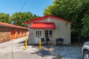 Fort Campbell Mini Storage - 10 Angela Lane Oak Grove, KY 42262