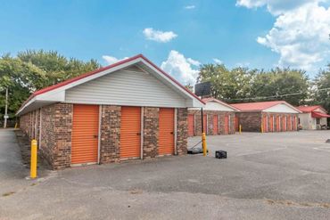 Fort Campbell Mini Storage - 10 Angela Lane Oak Grove, KY 42262
