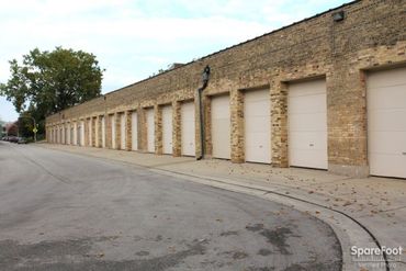 Foster Ravenswood Self Storage - 1800 W Foster Ave Chicago, IL 60640