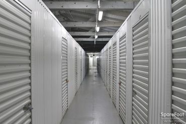 Foster Ravenswood Self Storage - 1800 W Foster Ave Chicago, IL 60640