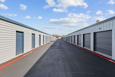 FreeUp Storage Paris - 2405 Northeast Loop 286 Paris, TX 75460