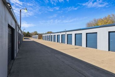FreeUp Storage Terrell E. Moore Avenue - 1119 East Moore Avenue Terrell, TX 75160