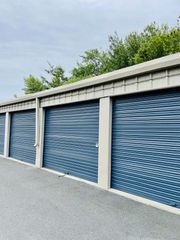 GiGis Self Storage - 5 Industrial Parkway Easthampton, MA 01027