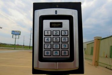 Hinesville Storage Units - 100 Bright's Lake Road Hinesville, GA 31313