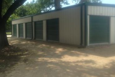 Live Oak Storage- Clifton ,TX - 507 Liveoak Street Clifton, TX 76634