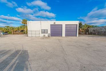 Mizner Storall of Boca 24/7 Storage - 120 NW Spanish River Boulevard Boca Raton, FL 33431