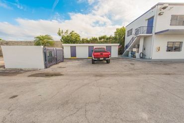 Mizner Storall of Boca 24/7 Storage - 120 NW Spanish River Boulevard Boca Raton, FL 33431