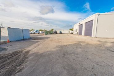 Mizner Storall of Boca 24/7 Storage - 120 NW Spanish River Boulevard Boca Raton, FL 33431