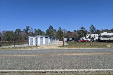 Ms. Lillian's Self-Storage - 4588 New School Road Blackshear, GA 31516
