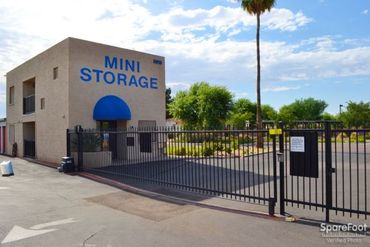 Paradise Mini Storage - 5913 West Paradise Lane Glendale, AZ 85306