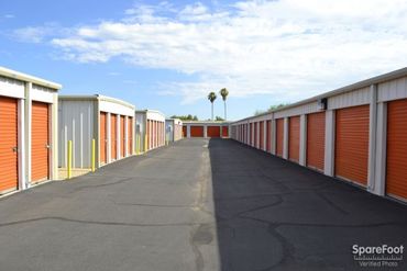 Paradise Mini Storage - 5913 West Paradise Lane Glendale, AZ 85306