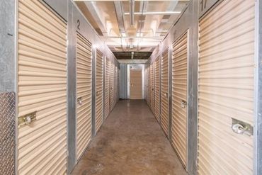 Public Storage - 5733 North Broadway St Chicago, IL 60660