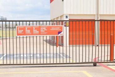 Public Storage - 11085 Walnut Hill Lane Dallas, TX 75238