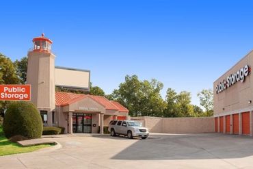 Public Storage - 7568 Greenville Ave Dallas, TX 75231