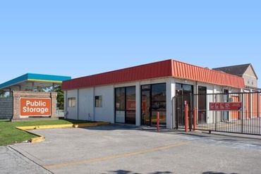 Public Storage - 12670 Veterans Memorial Drive Houston, TX 77014