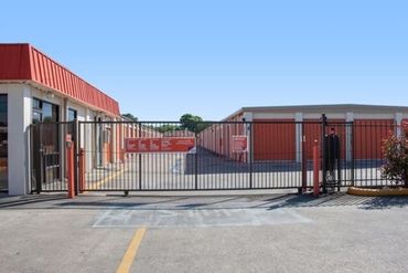 Public Storage - 12670 Veterans Memorial Drive Houston, TX 77014