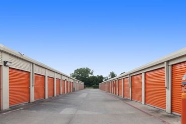 Public Storage - 15145 Ella Blvd Houston, TX 77090