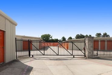 Public Storage - 15145 Ella Blvd Houston, TX 77090