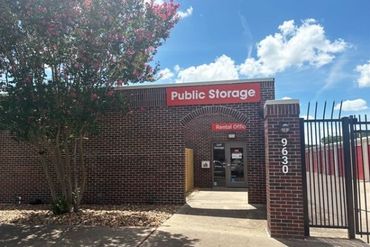 Public Storage - 9630 Hillcroft Street Houston, TX 77096