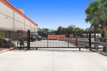 Public Storage - 9811 North Freeway Houston, TX 77037