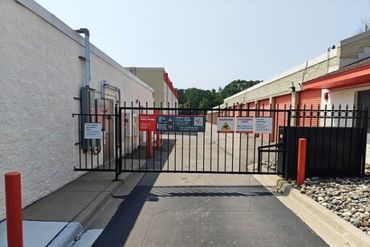 Public Storage - 2825 Hedberg Drive Minnetonka, MN 55305