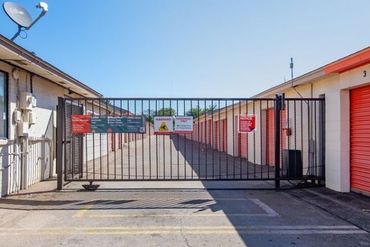 Public Storage - 8012 S Santa Fe Oklahoma City, OK 73139