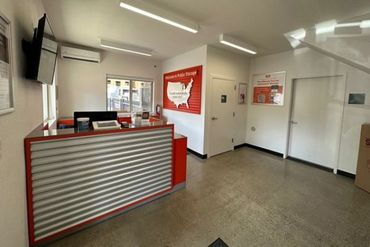 Public Storage - 1699 SE Mile Hill Drive Port Orchard, WA 98366