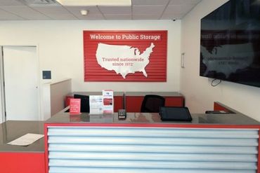 Public Storage - 1401 N Green Bay Road Waukegan, IL 60085