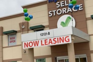 Right Move Storage - Royal Oaks - 12121 Westheimer Road Houston, TX 77077