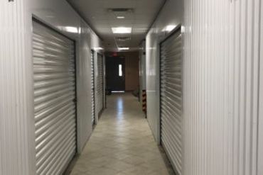 Right Move Storage - Royal Oaks - 12121 Westheimer Road Houston, TX 77077