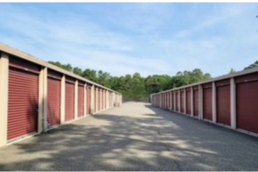 Simple Storage Kansas - 427 North Main Street South Hutchinson, KS 67505