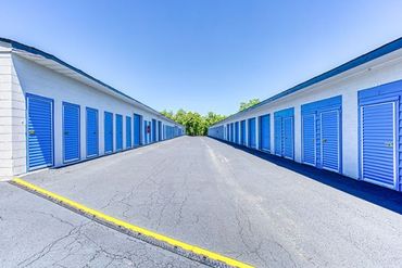 SmartStop Self Storage - 197 Deaverview Road Asheville, NC 28806