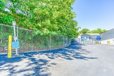 SmartStop Self Storage - 197 Deaverview Road Asheville, NC 28806