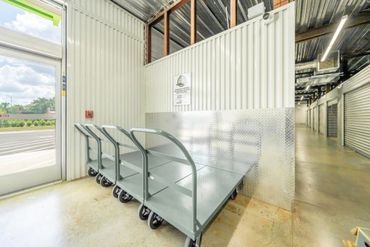 Space Shop Self Storage - 5844 US Highway 98 North Lakeland, FL 33809