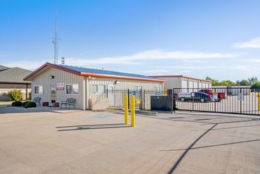 SpareBox Storage - 1001 South Hoover Street Enid, OK 73703