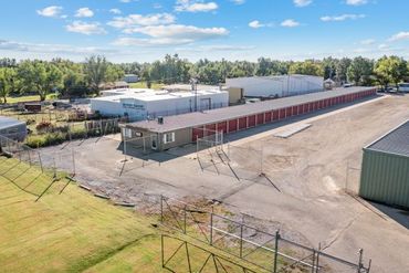 SpareBox Storage - 2023 West Chestnut Avenue Enid, OK 73703