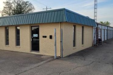 Storage Near Me - 2021 South Pine Street Centralia, IL 62801