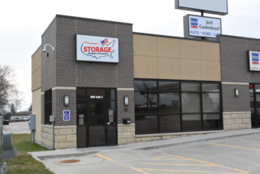 Storage Rentals of America - 3680 University Avenue Waterloo, IA 50701