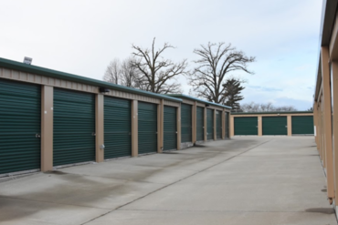 Storage Rentals of America - 3680 University Avenue Waterloo, IA 50701