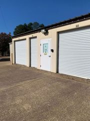 Storage Sense - 1956 Quality Boulevard Huntsville, TX 77320