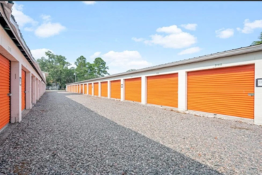 StoreGuard Self Storage - 404 Fraser Circle Hinesville, GA 31313