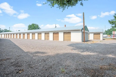 StoreGuard Self Storage - 404 Fraser Circle Hinesville, GA 31313