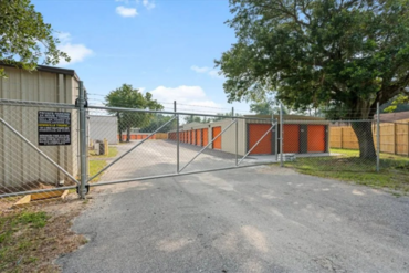 StoreGuard Self Storage - 404 Fraser Circle Hinesville, GA 31313