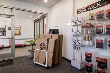 StorQuest - Long Beach / Redondo - 2911 Redondo Avenue Long Beach, CA 90806