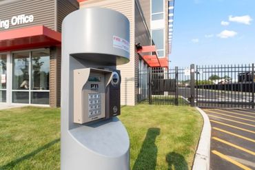 StorQuest - Ronkonkoma / Lakeland - 2021 Lakeland Avenue Ronkonkoma, NY 11779