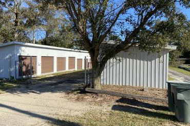 Sunset Self Storage- Pine Street - 241 East Pine Street Jesup, GA 31546