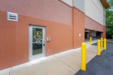 University Storage - 350 East McCullough Drive Charlotte, NC 28262